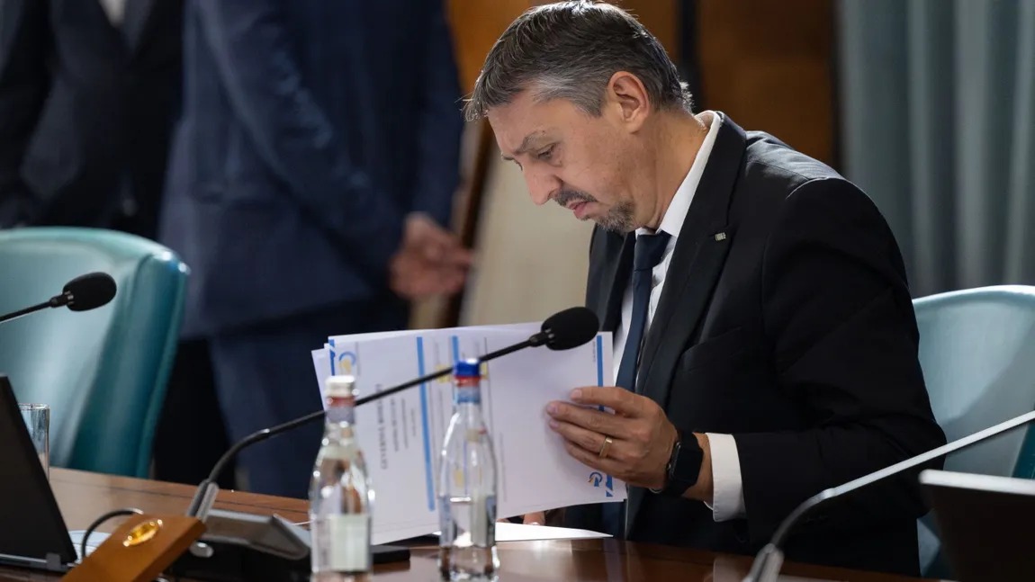 Profesorii pot cumula pensia cu salariul și în 2026. Anunțul de ultimă oră făcut de ministrul Educației