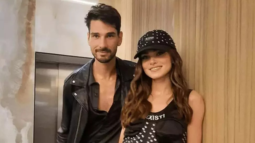 Cine este socrul lui Theo Rose. Artista a publicat primele imagini cu tatăl soțului ei, regizorul Anghel Damian